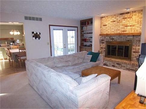 3rd image of 20 Guinevere Ct