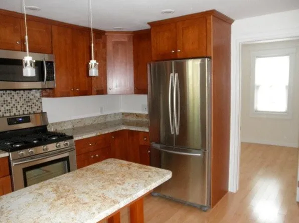 227-229 Hurley St #227-1, Cambridge, MA 02141