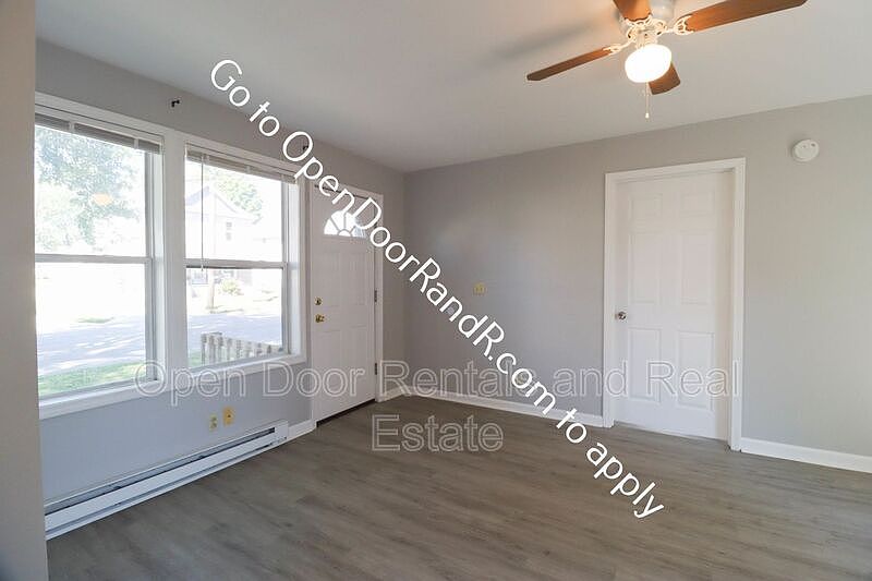 1st image of 116 E Wayne St
