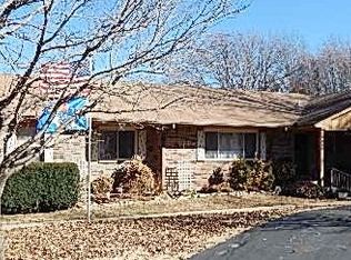 3004 Cathlinda Dr, Winfield, KS 67156