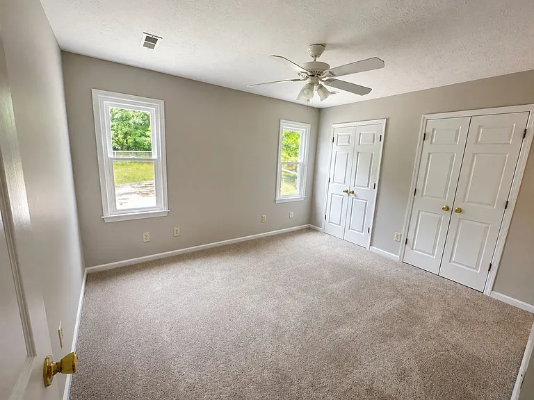 633 Winthrop Ct — Photo 7