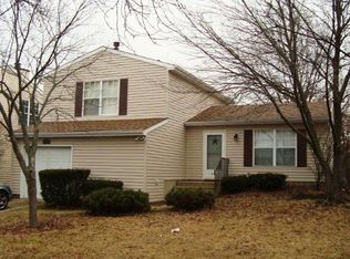 1555 Brighton Cir, Aurora, IL 60506