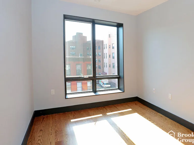 15 Cedar St #4A — Photo 7