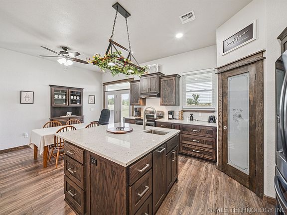3rd image of 4532 W 430th Rd