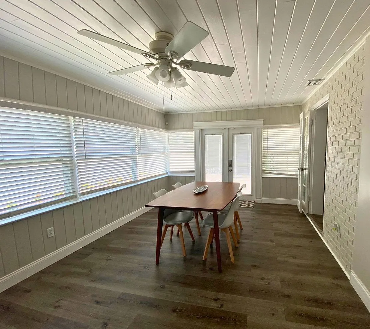 2 bed, $1,800 — Photo 2