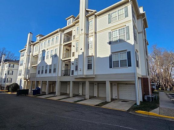 3rd image of 11623 Cavalier Landing Ct Unit 304