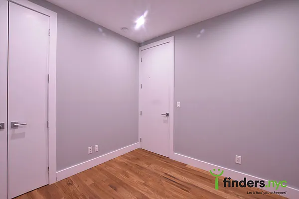 Rented by Clove Realty LLC | media 9