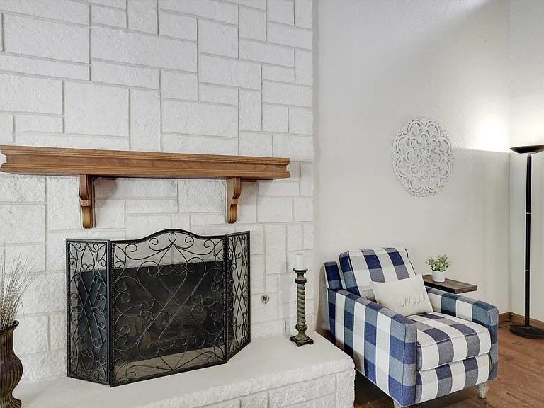 568 Sellmeyer Ln — Photo 9