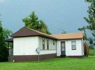 1236 190th St, Hiawatha, KS 66434