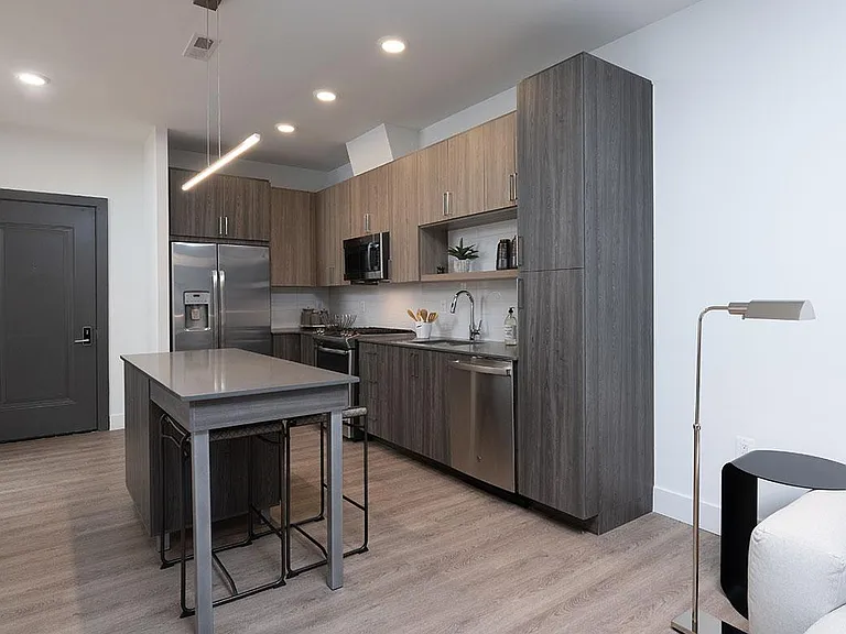 BLVD Gramercy East — Photo 4