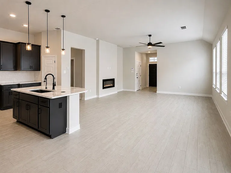 121 Yellowstone Dr — Photo 3