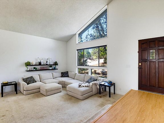 3rd image of 12327 Elizabeth Way