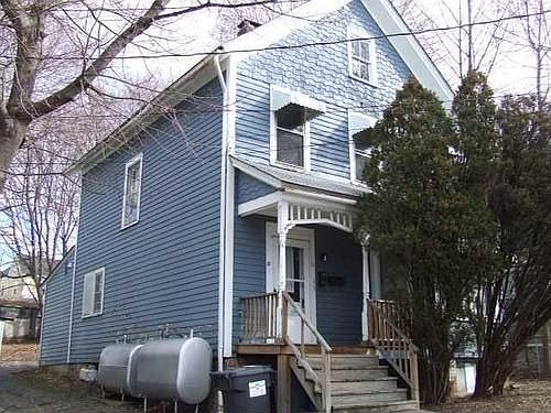 1st image of 18 Oak St #2