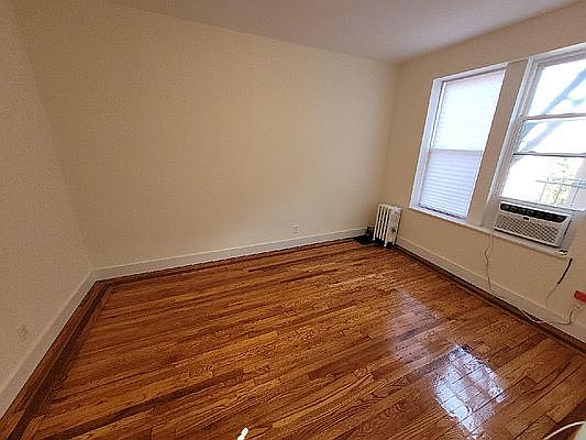 2nd image of 2340 29th St #1B