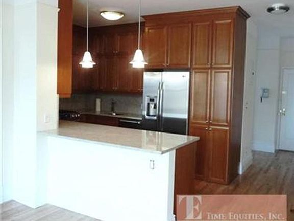 5th image of 310 W 97th St APT 74
