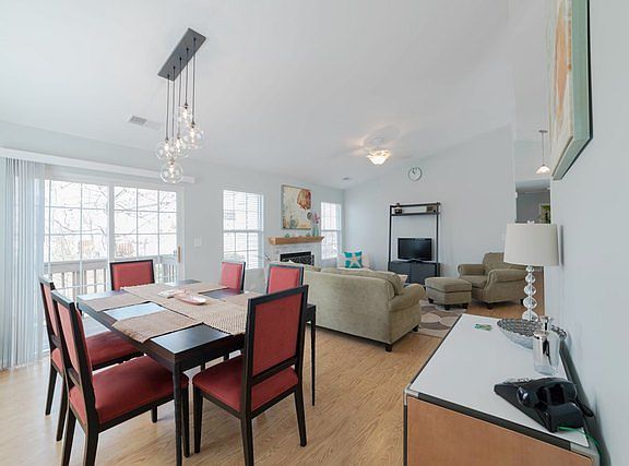 5th image of 2365 Stoughton Cir #2365