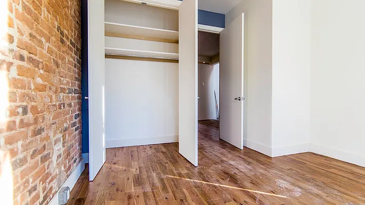 Rented by Nooklyn NYC LLC | media 4