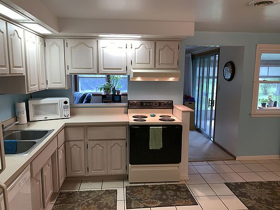 5th image of 4625 Teakwood Dr
