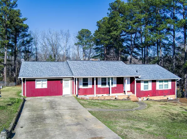 325 Shoally Ridge Dr, Boiling Springs, SC 29316