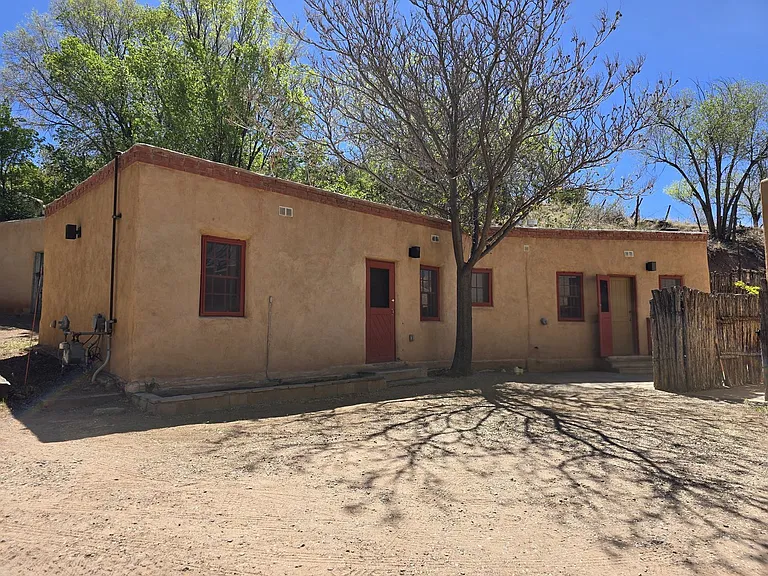 603 1/2 Paseo De Peralta — Photo 17