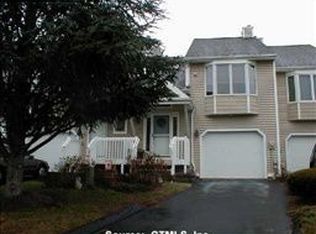 20 Sandpiper Cres, Milford, CT 06460