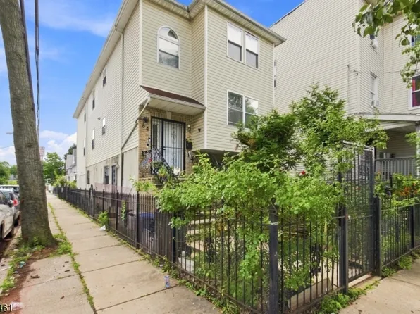 64 Fabyan Pl #2, Newark City, NJ 07108