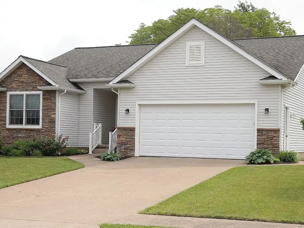 114 Pine Tree Ln, North East, PA 16428