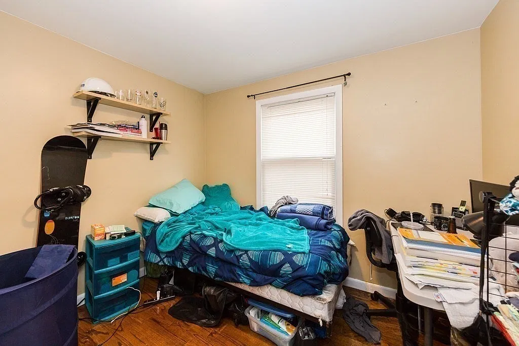 4 bed, 1200 sqft, $3,800 — Photo 3