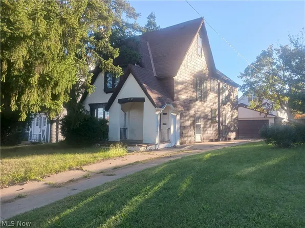 3525 Avalon Rd, Shaker Heights, OH 44120