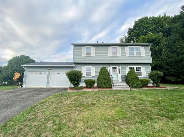 21 Truman Court, Wallkill, NY 12589