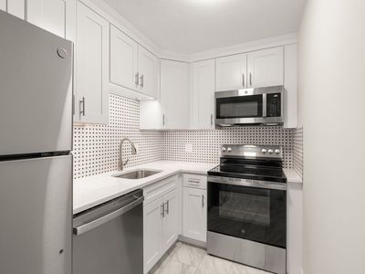 35 Glencoe St APT 43, Brighton, MA, 02135