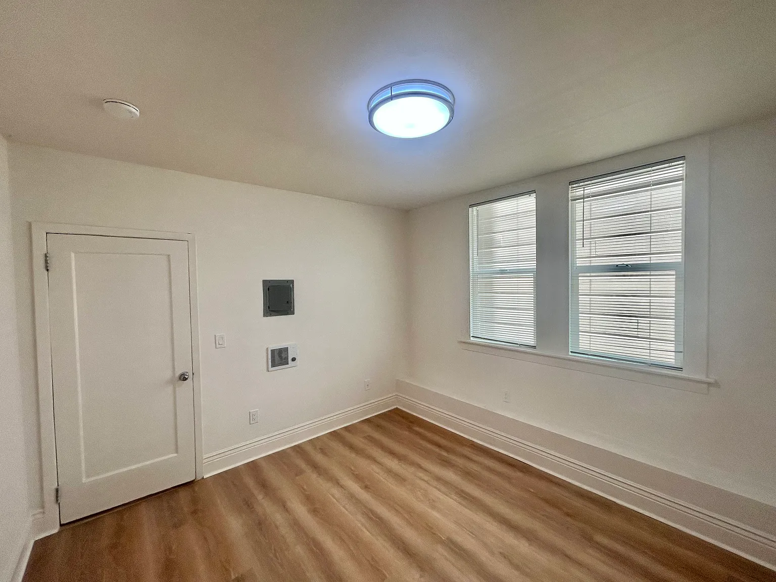 1 bed, 500 sqft, $3,500 — Photo 4