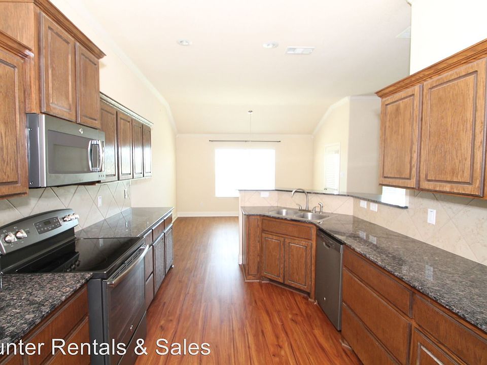 1st image of 3006 Rockwall Dr