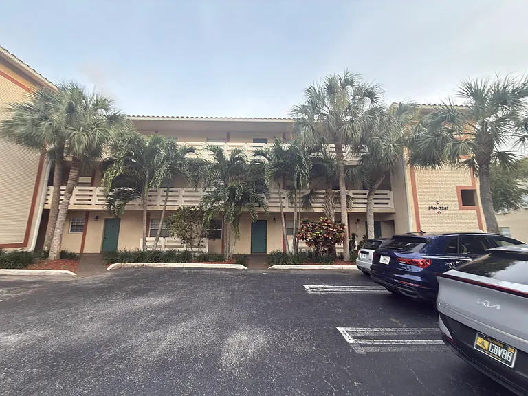 3213 NW 103rd Ter #107-C — Photo 17