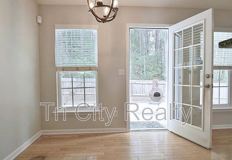341 Hunterian Pl — Photo 20
