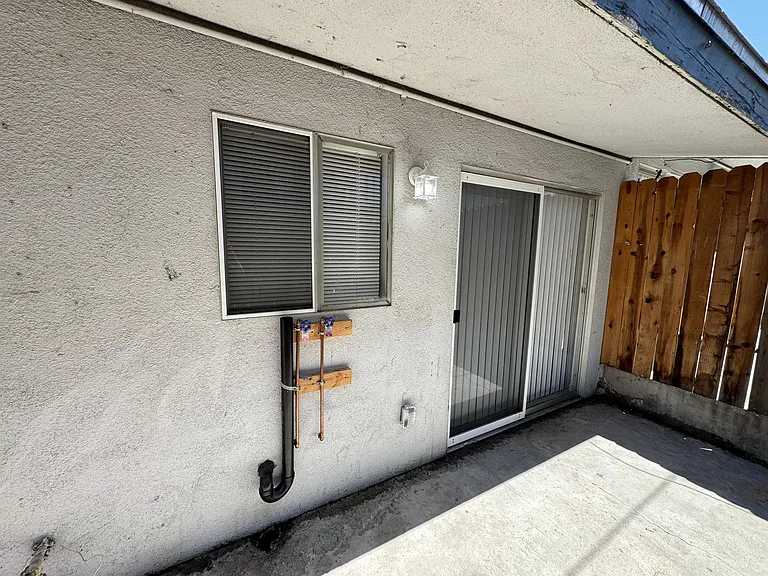2600 Haley St — Photo 5