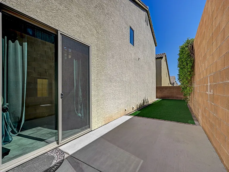9929 Markhorn Ct — Photo 43