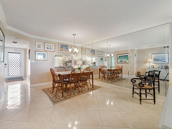 3rd image of 930 Dogwood Dr APT 555