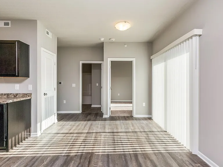 2314 E Porter Ave — Photo 35