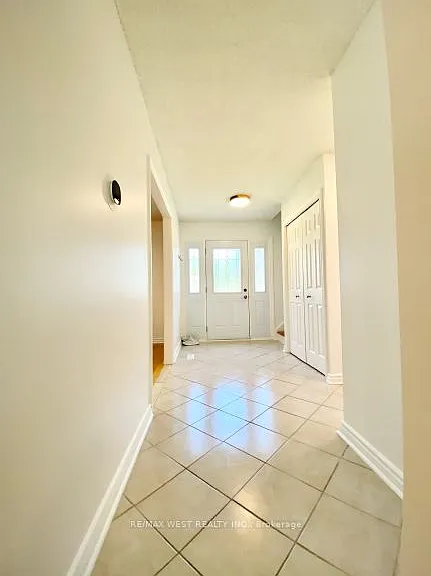 81 Seaborn Rd — Photo 3
