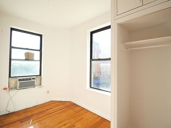 5th image of 37 1/2 Saint Marks Pl APT C2