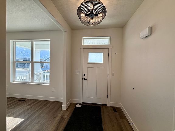 4th image of 2923 N Galloway Ln #261