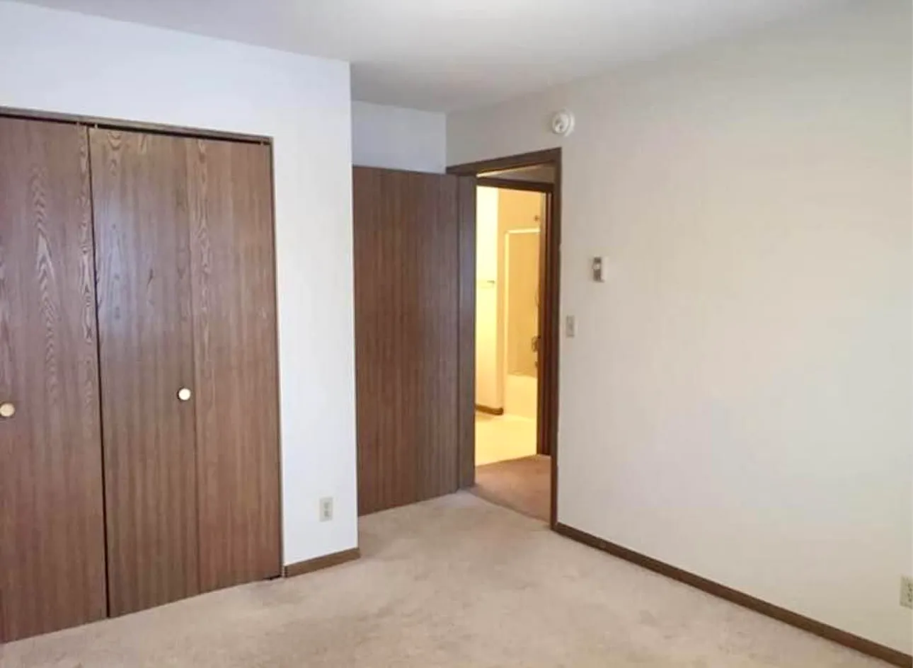 2809 Oakes Avenue - 6 — Photo 2