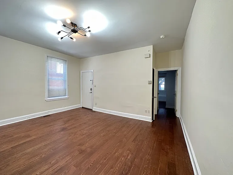 2528 Poplar St #1 — Photo 17