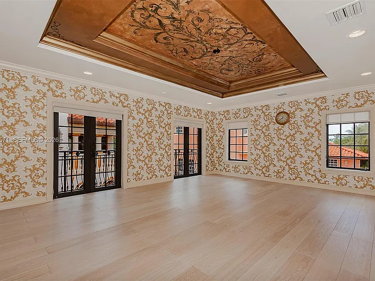 674 Ocean Blvd — Photo 24