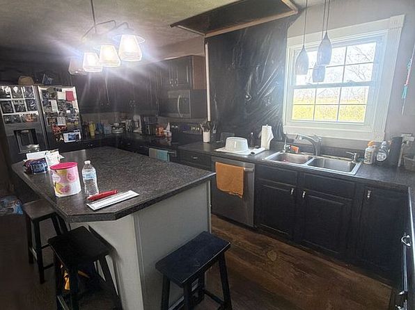 207 Licking Valley Rd