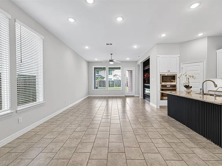 6602 Albany Forest Ct — Photo 5