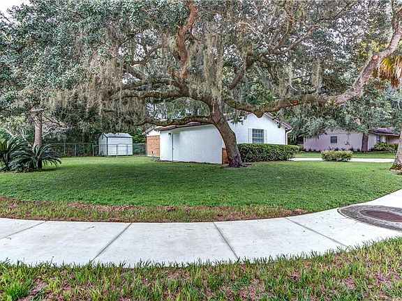 4th image of 3415 Curtis Dr