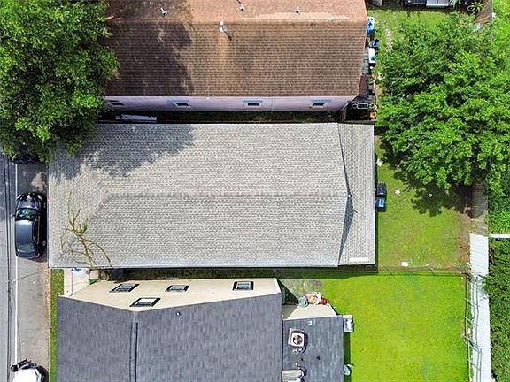 4th image of 2316 Jackson Ave