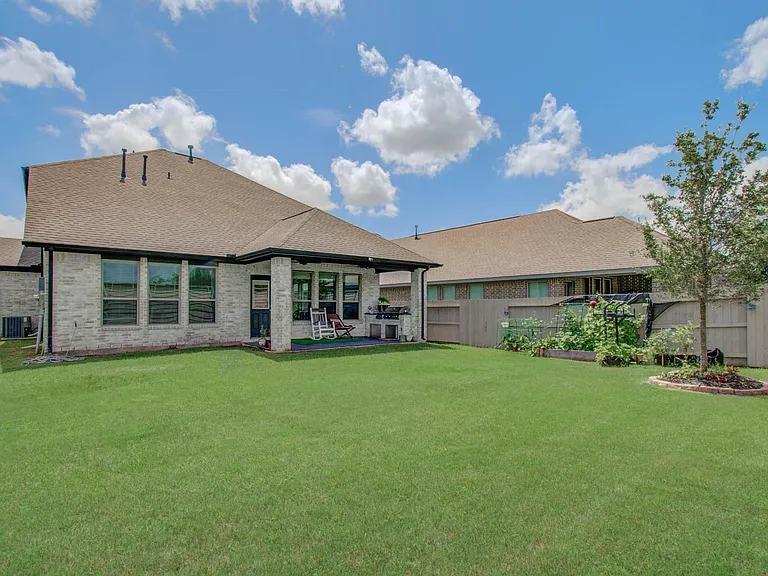4722 Crest Hill Dr — Photo 43